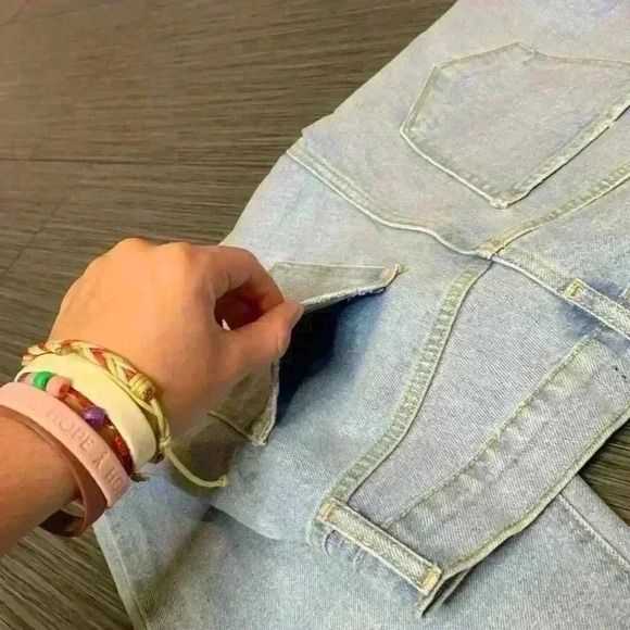 Fashion Nova Light Blue Wash Can’t You Relax Straight Leg Denim Jeans Size 3 - Picture 16 of 17